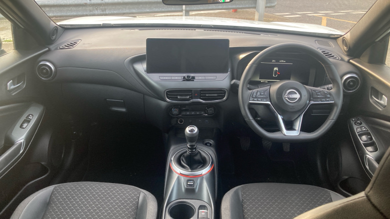 Nissan Juke 1.0 DiG-T N-Connecta 5dr Petrol Hatchback